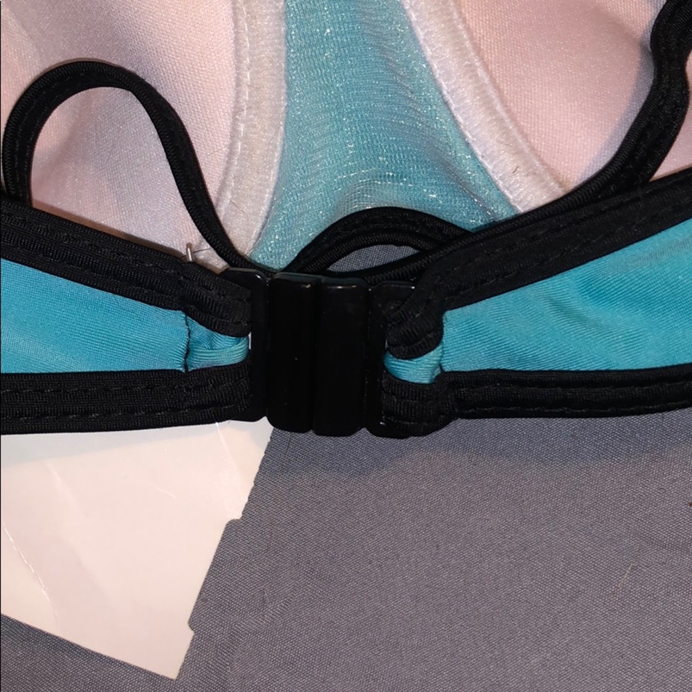 NWT Colorblock Cross-strap Bathing Suit Top - Picture 3 of 4